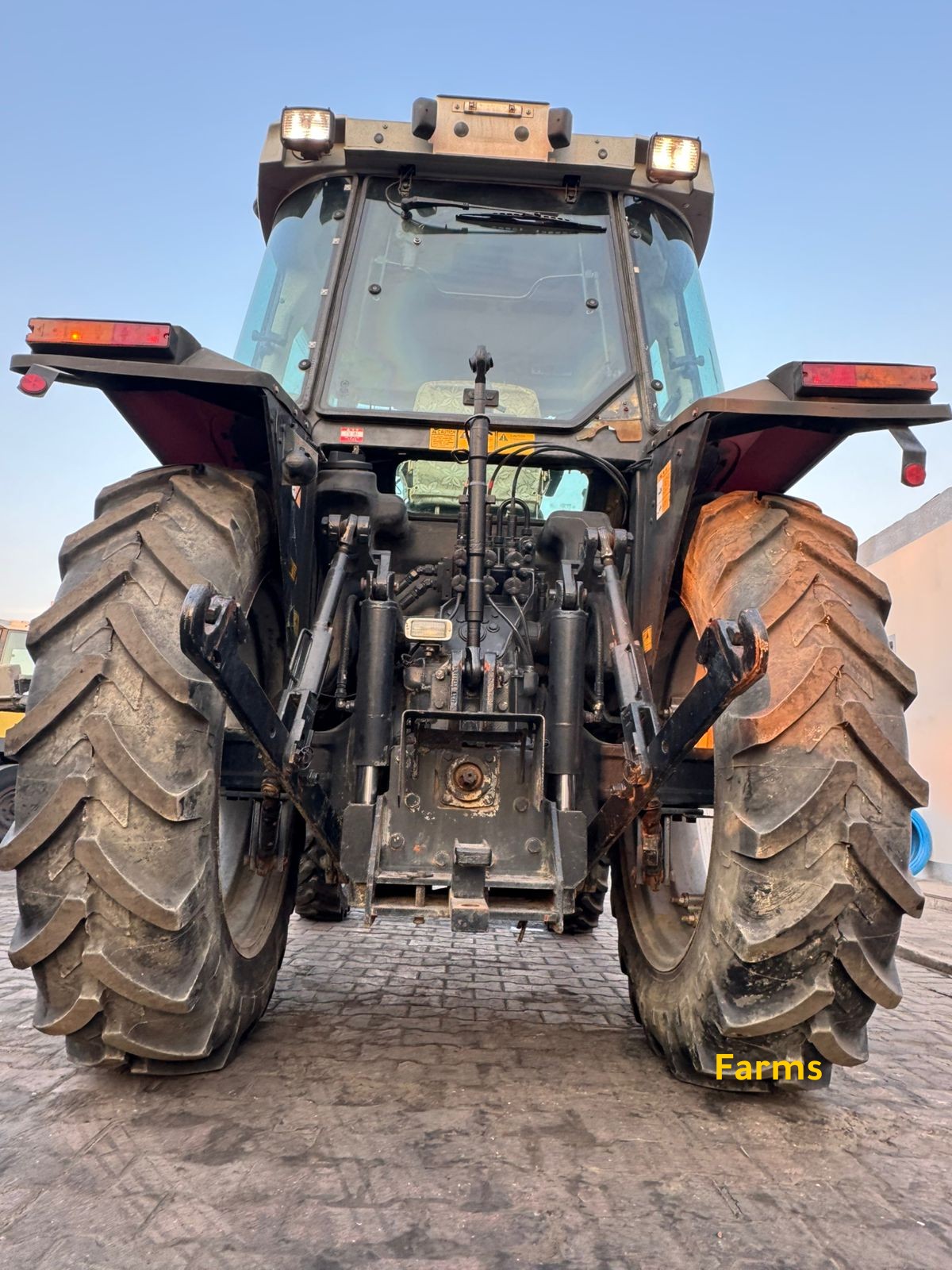 جرار ماسي فيرغسون 6130 من الجرارات القوية وال